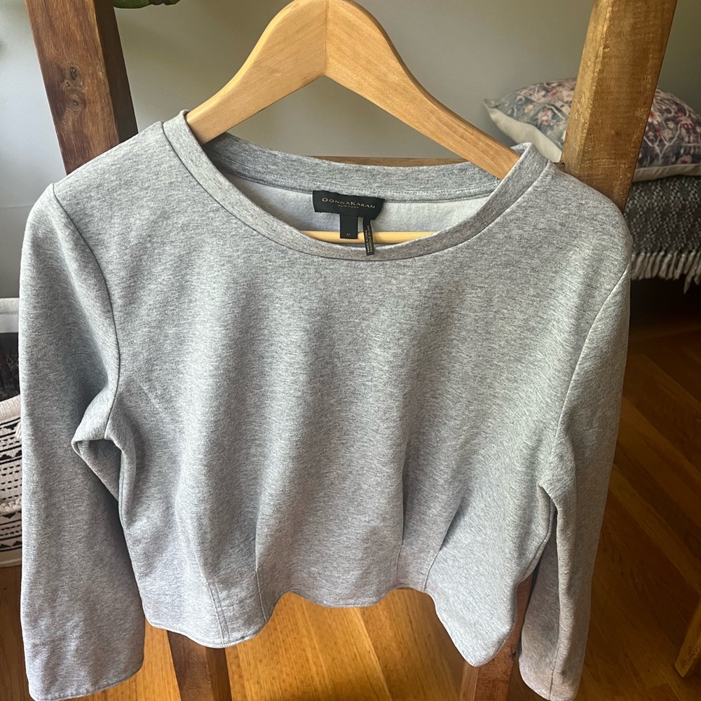 Donna Karan Women's Gray Heather Cropped Sweatshirt Long Sleeve Crew Neck Casual